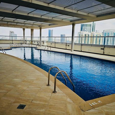 369 Stays- 1 Bedroom Apartment In Sports City Дубай Екстериор снимка