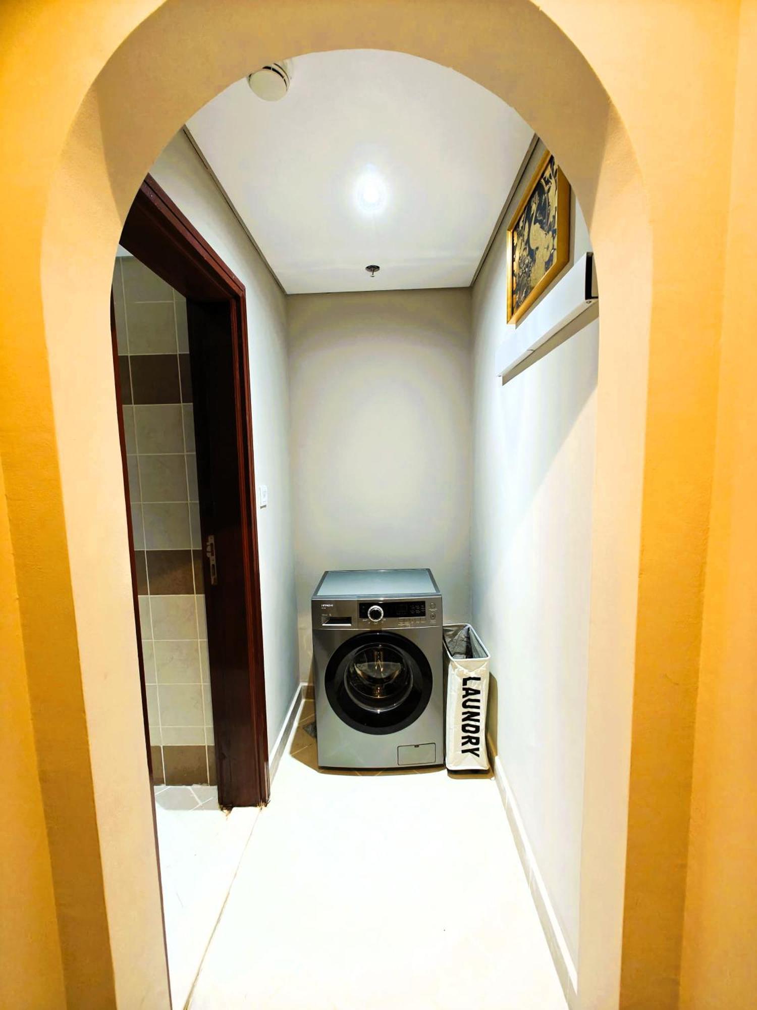369 Stays- 1 Bedroom Apartment In Sports City Дубай Екстериор снимка